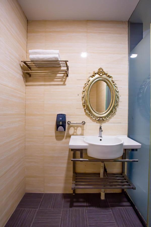 Beez Hotel Kuala Lumpur Exteriör bild